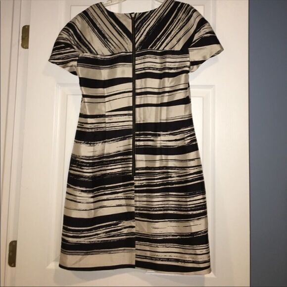 BANANA REPUBLIC Black & Cream Striped Silk Short-Sleeve Dress Size 6 - Picture 4 of 4